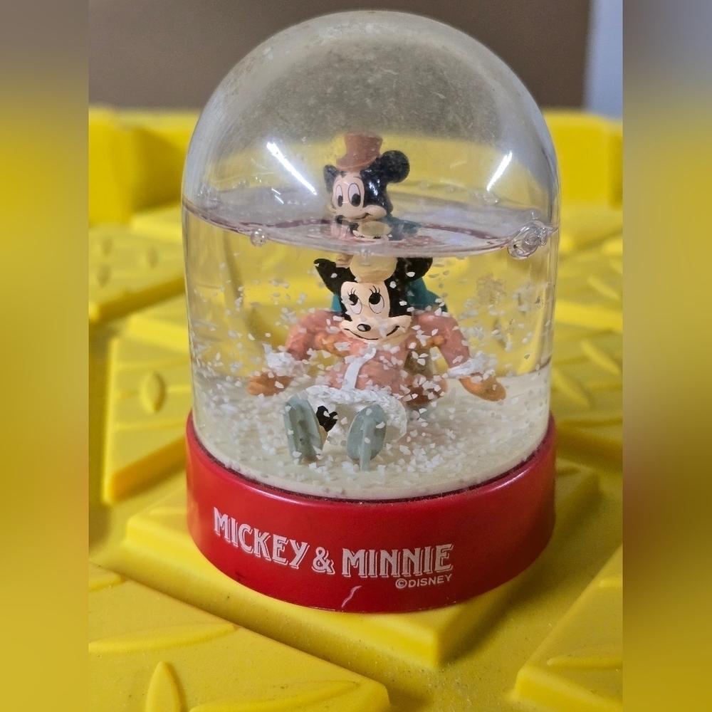 Vintage Disney Mickey And Minnie Snowglobe
